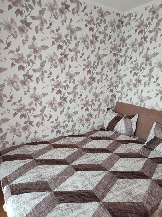 Larix Apartman Sárvár Zewnętrze zdjęcie