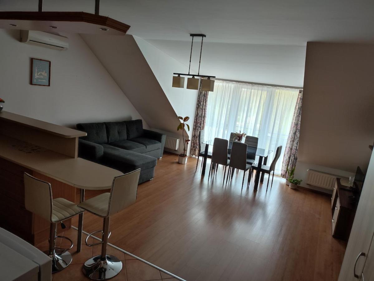 Larix Apartman Sárvár Zewnętrze zdjęcie