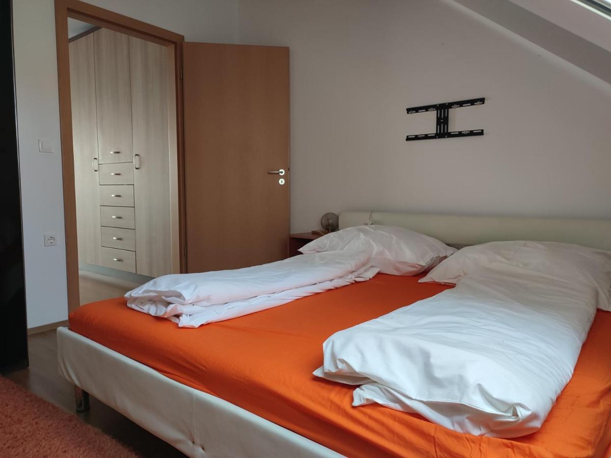 Larix Apartman Sárvár Zewnętrze zdjęcie
