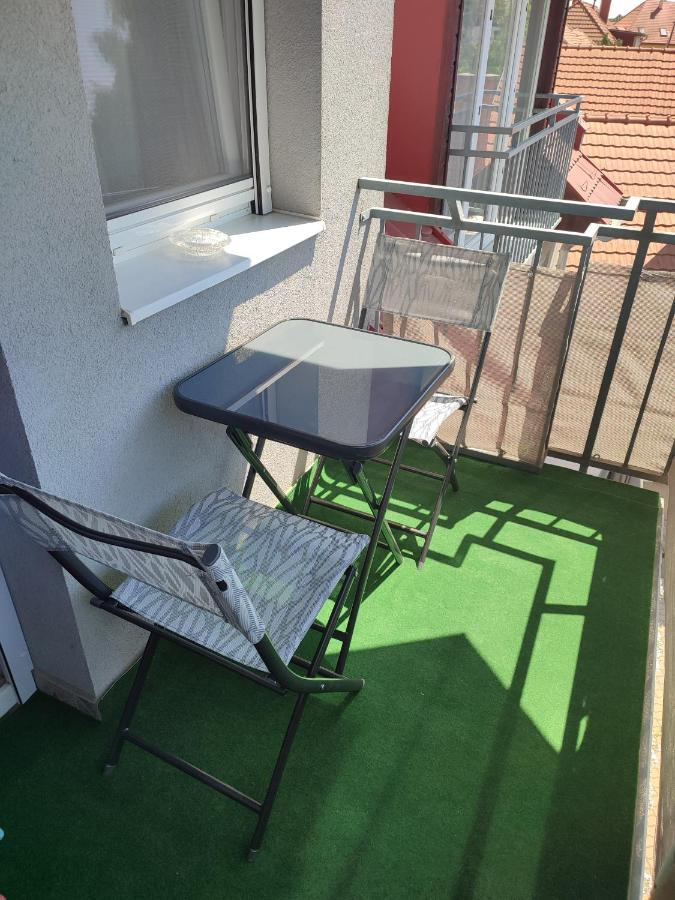 Larix Apartman Sárvár Zewnętrze zdjęcie